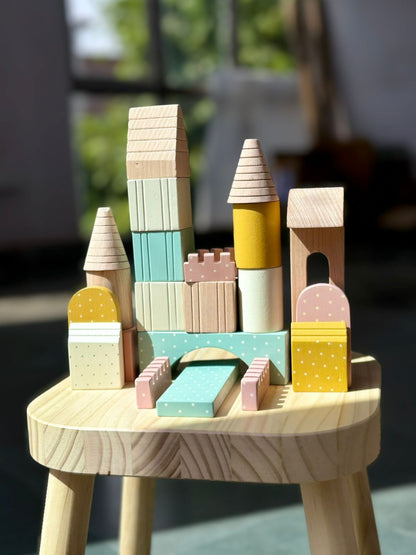 Tinkido WonderBlocks — Wooden Builder Set · 24 Pieces (Ages 3+)